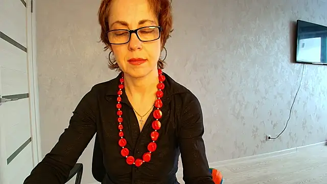 Snapshot of LioraWeiss chatting on 04.20.26 LioraWeiss online show from 04.20.26
