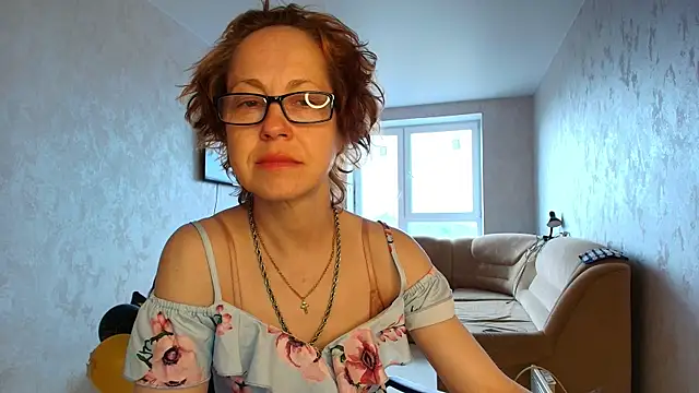 Snapshot of LioraWeiss chatting on 05.15.26 LioraWeiss online show from 05.15.26