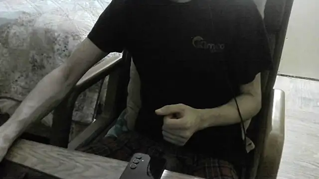 Snapshot of FiSTALiTY chatting on 06.30.26 FiSTALiTY online show from 06.30.26