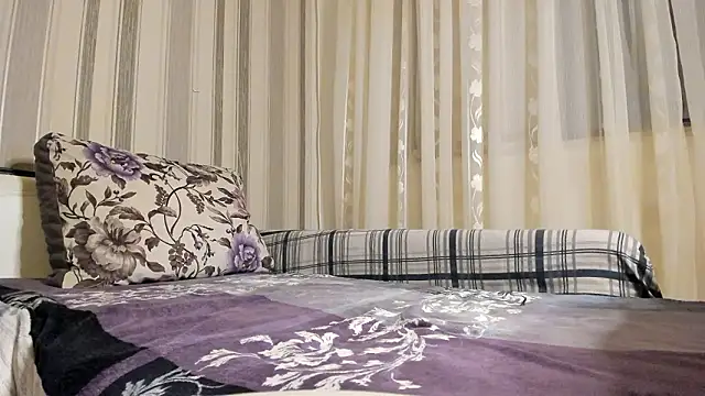 FrosstyRose online show from 03.24.26