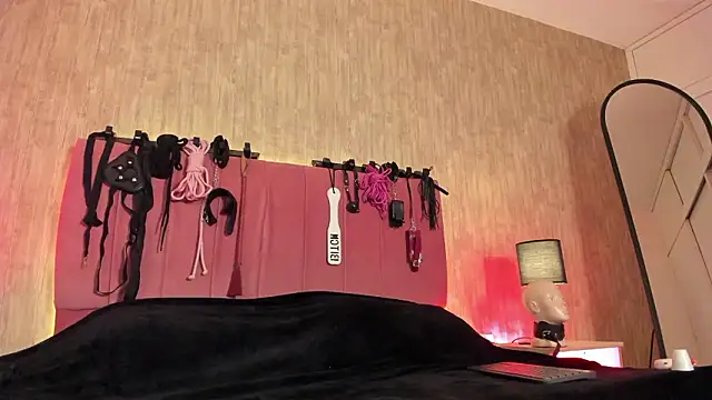 lilith velvet  online show from 03.11.26