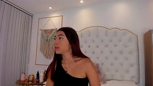 Sara funy online show from 04.14.26