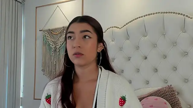 Sara funy online show from 06.02.26