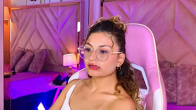 emilyjonesss  online show from 04.09.26