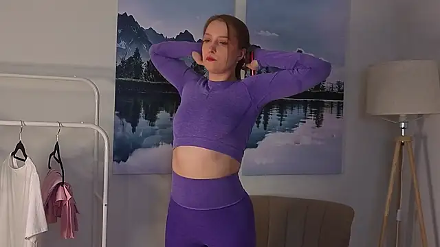 Snapshot of AraSuits chatting on 02.28.26 AraSuits online show from 02.28.26