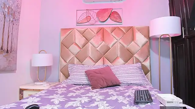 gabyevans4 online show from 03.18.26