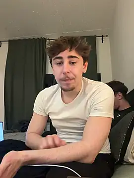 Snapshot of enzo_savagee chatting on 02.24.26 enzo savagee online show from 02.24.26