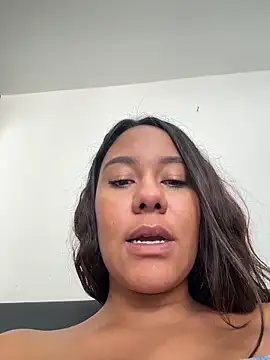 Snapshot of KarinaGrant chatting on 03.10.26 KarinaGrant online show from 03.10.26