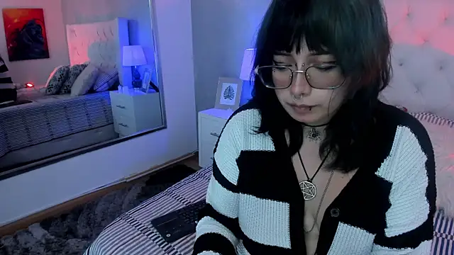 Ivi jones  online show from 04.09.26