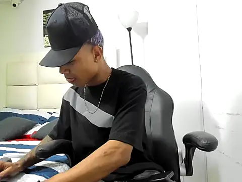 emanuel 23cm online show from 03.03.26