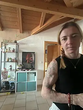 Snapshot of FitAnna chatting on 03.02.26 FitAnna online show from 03.02.26