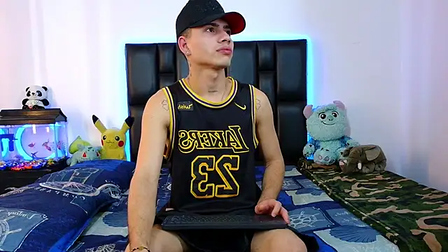 Dereek Hot online show from 02.26.26