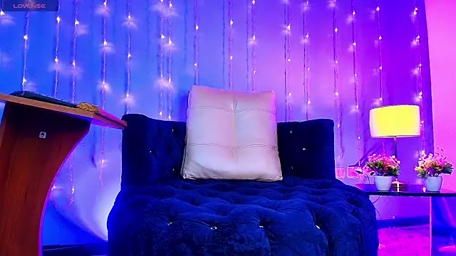 LOGAN ADAMS27 online show from 04.15.26