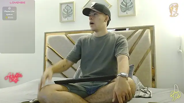 oliver   saint online show from 04.02.26