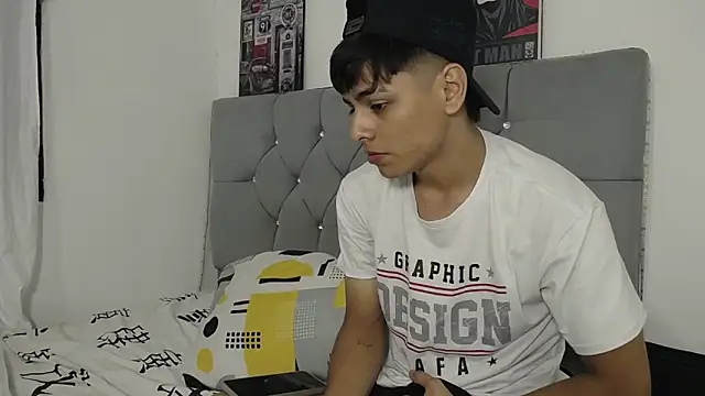 Logan Jhonson19 online show from 04.16.26