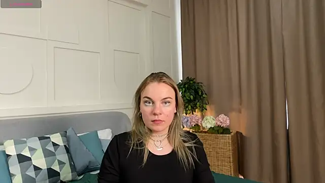 Snapshot of Glow_Margo chatting on 03.02.26 Glow Margo online show from 03.02.26