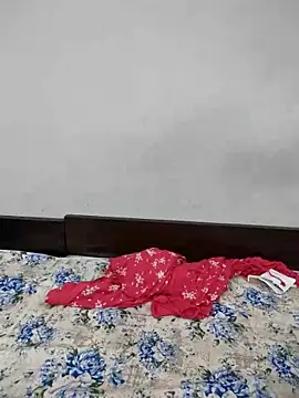 Snapshot of NeetuKumri chatting on 05.18.26 NeetuKumri online show from 05.18.26