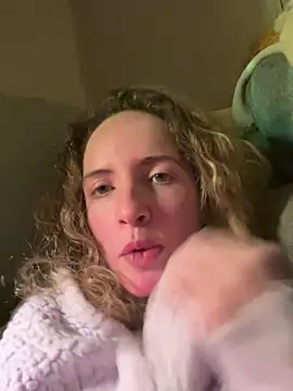 curlyirishgirl online show from 03.05.26