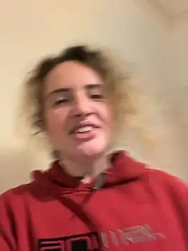 curlyirishgirl online show from 03.05.26