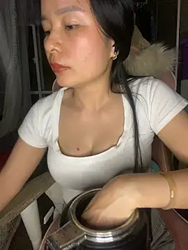 Ivy Trix2 online show from 03.14.26