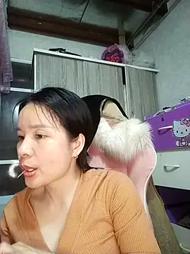 Ivy Trix2 online show from 03.19.26