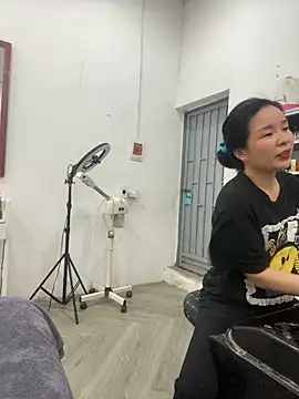 Ivy Trix2 online show from 04.15.26