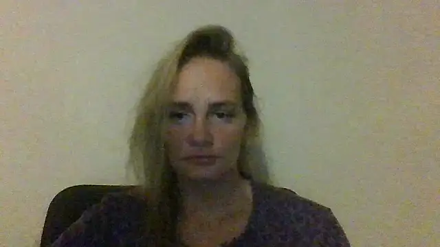 Snapshot of Lisanne30 chatting on 03.01.26 Lisanne30 online show from 03.01.26