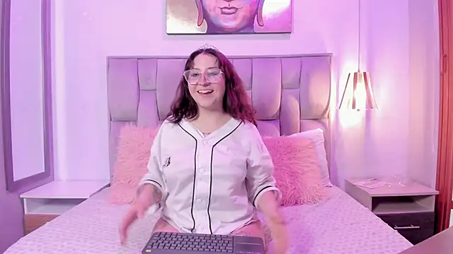 Snapshot of Maddie-LesYoux chatting on 02.27.26 Maddie-LesYoux online show from 02.27.26