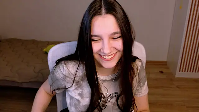 Ari Grend online show from 04.08.26