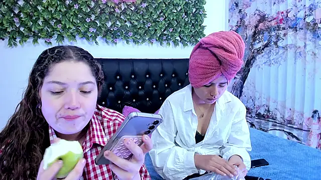 valeria and zoe online show from 05.25.26