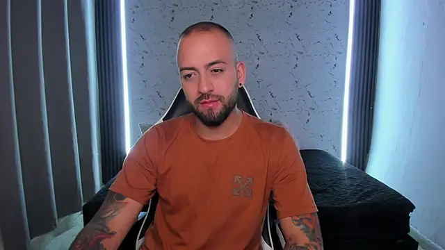 Jacke Taylor1 online show from 04.01.26