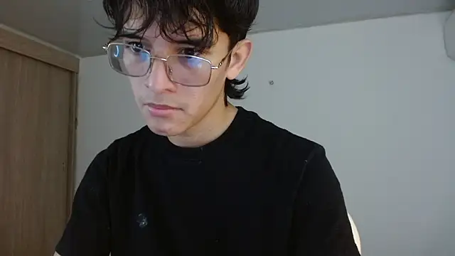 Snapshot of noah_millerx chatting on 06.21.26 noah millerx online show from 06.21.26