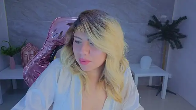 Snapshot of Victoria01_s chatting on 02.27.26 Victoria01 s online show from 02.27.26