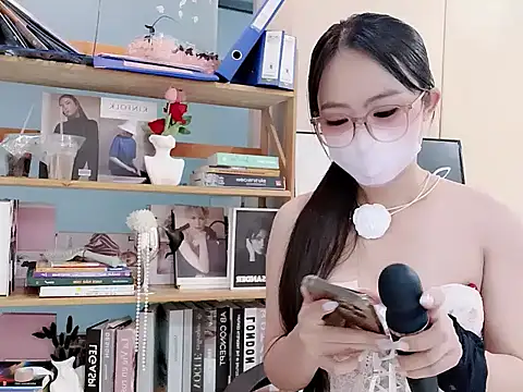RG Lenalyy online show from 06.27.26