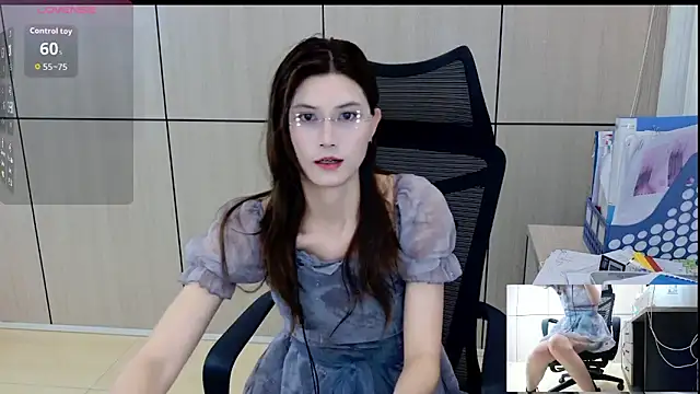 Snapshot of zhen-68 chatting on 05.31.26 zhen-68 online show from 05.31.26