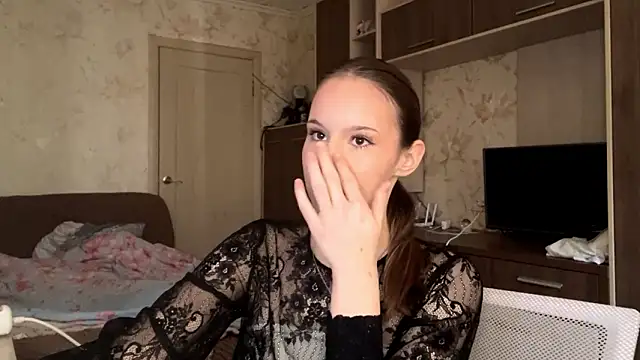 Snapshot of PrettyReal chatting on 03.02.26 PrettyReal online show from 03.02.26