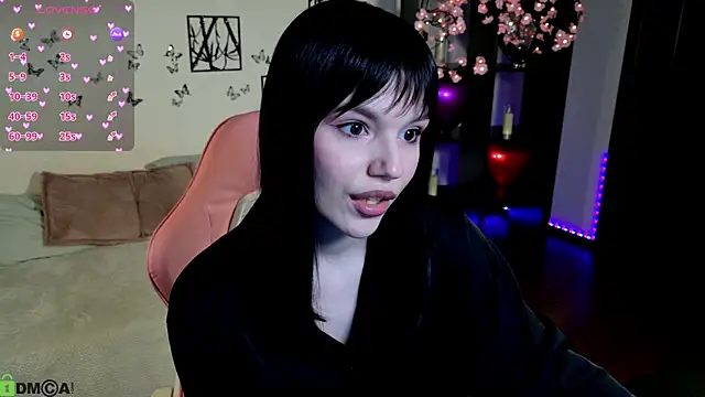 Snapshot of JanetCensley chatting on 04.20.26 JanetCensley online show from 04.20.26