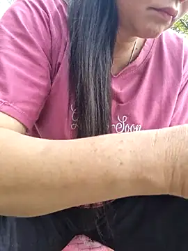 Snapshot of phay79 chatting on 04.25.26 phay79 online show from 04.25.26