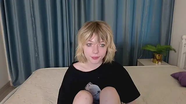 MollySally online show from 05.10.26