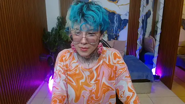 Lyra tay online show from 04.16.26