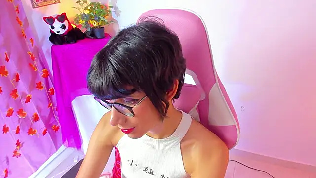 Madeline 21 online show from 03.11.26