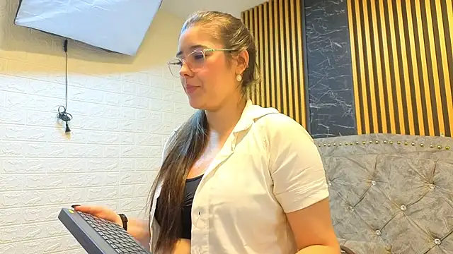 ElisVega online show from 03.08.26