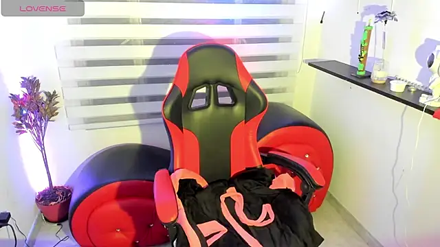 Agatha Marin online show from 04.15.26