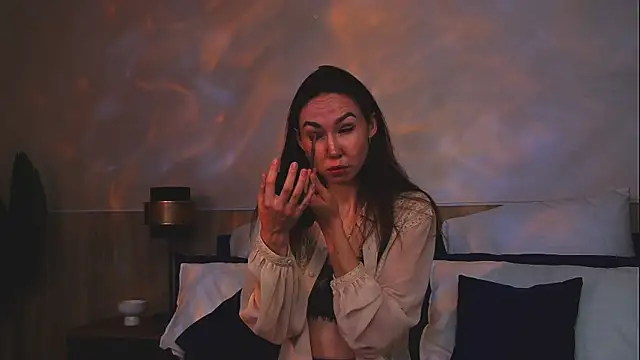 EmilyGray   online show from 06.16.26