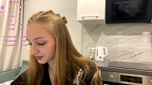 Snapshot of Anika_Socutehe chatting on 06.18.26 Anika Socutehe online show from 06.18.26