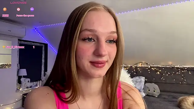 Snapshot of Anika_Socutehe chatting on 06.25.26 Anika Socutehe online show from 06.25.26