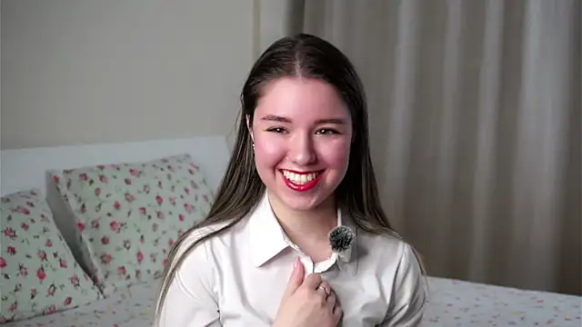 Snapshot of SmoggyWeek chatting on 03.02.26 SmoggyWeek online show from 03.02.26