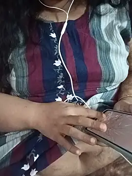 Snapshot of deepika-mallus chatting on 07.18.26 deepika-mallus online show from 07.18.26
