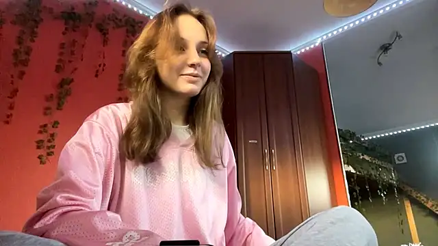 Snapshot of GretaMcdannold chatting on 02.28.26 GretaMcdannold online show from 02.28.26