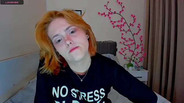 DellaRows online show from 04.09.26